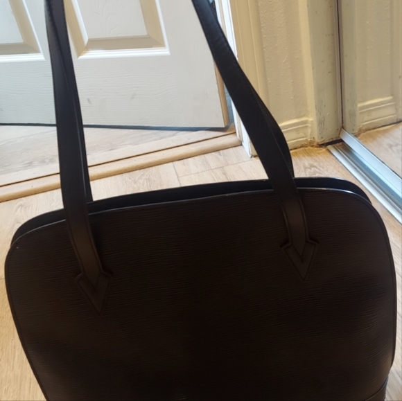 Louis Vuitton Black Epi Leather Lussac Tote Handbag (vintage) - Picture 4 of 8
